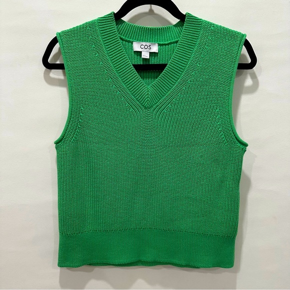 COS Chunky Knit Vest - Picture 8 of 12